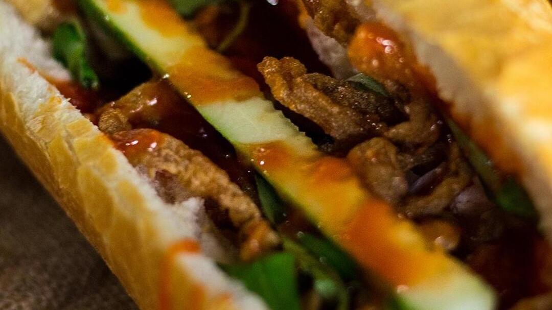 bánh mì chả cá bao nhiêu calo