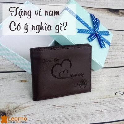 Ý nghĩa tặng ví da cho bạn trai nam?