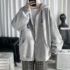 +10 cách phối đồ với áo khoác hoodie nam cực chất, cá tính